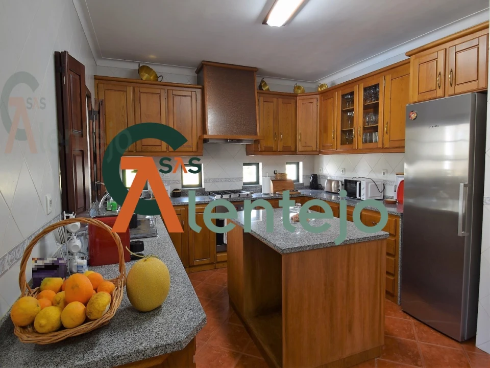 Quinta T4 para Venda em Assunção, Ajuda, Salvador e Santo Ildefonso Foto 27