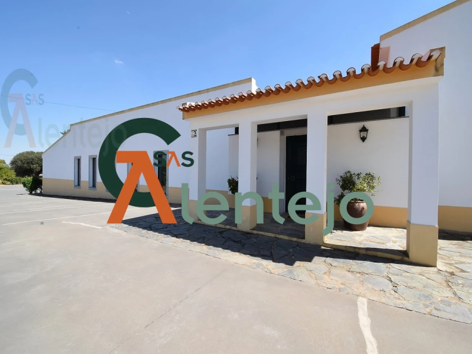 Quinta T4 para Venda em Assunção, Ajuda, Salvador e Santo Ildefonso Foto 29