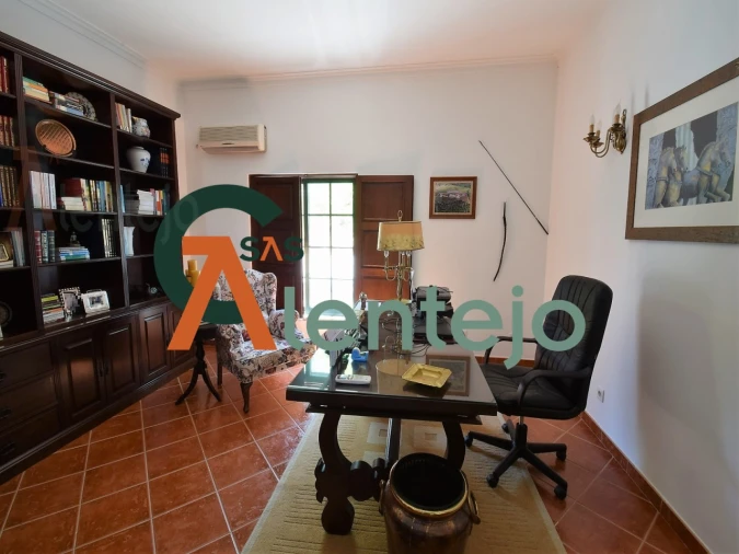 Quinta T4 para Venda em Assunção, Ajuda, Salvador e Santo Ildefonso Foto 11