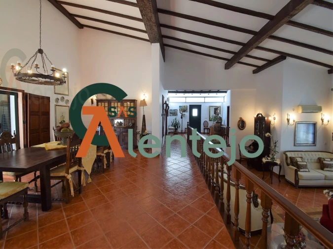 Quinta T4 para Venda em Assunção, Ajuda, Salvador e Santo Ildefonso Foto 3