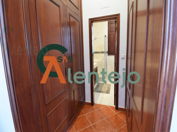 Quinta T4 para Venda em Assunção, Ajuda, Salvador e Santo Ildefonso Foto 14