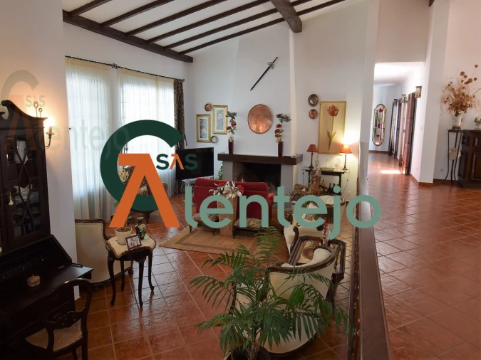 Quinta T4 para Venda em Assunção, Ajuda, Salvador e Santo Ildefonso Foto 2