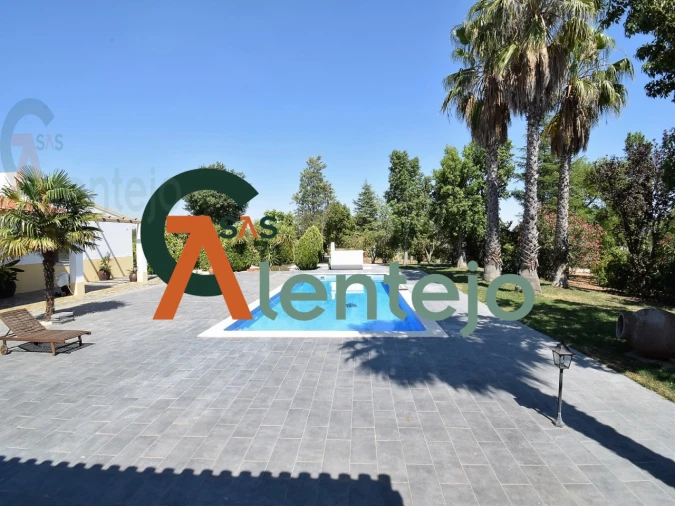 Quinta T4 para Venda em Assunção, Ajuda, Salvador e Santo Ildefonso Foto 9