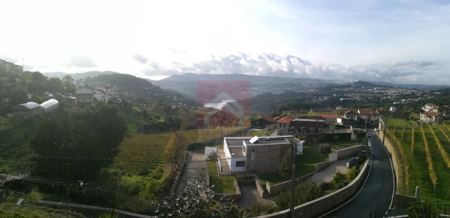 Moradia T4 para Venda em Souselo Foto 30