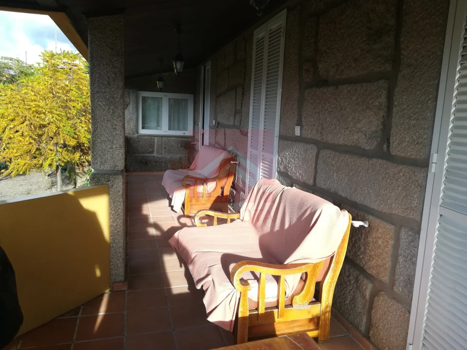 Moradia T4 para Venda em Souselo Foto 31