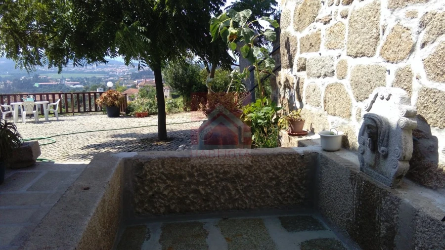 Moradia T4 para Venda em Souselo Foto 27