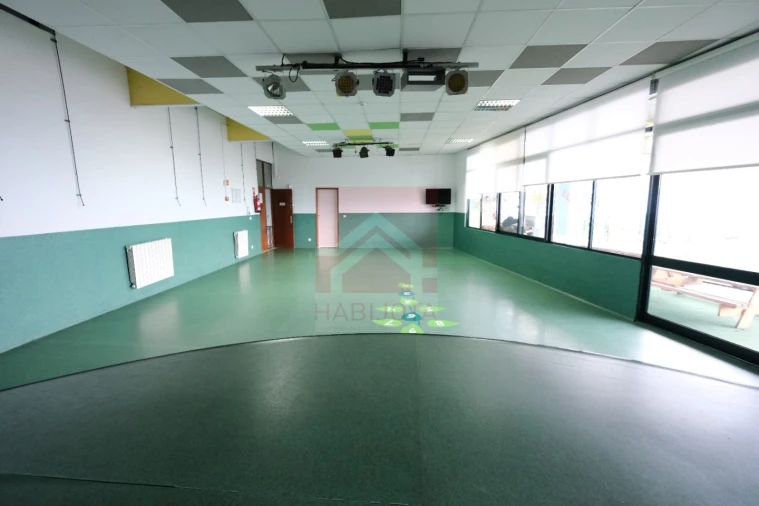 Prédio para Venda em Rio Tinto Foto 2