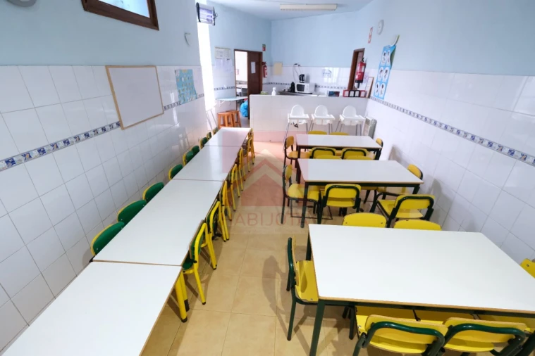 Prédio para Venda em Rio Tinto Foto 17