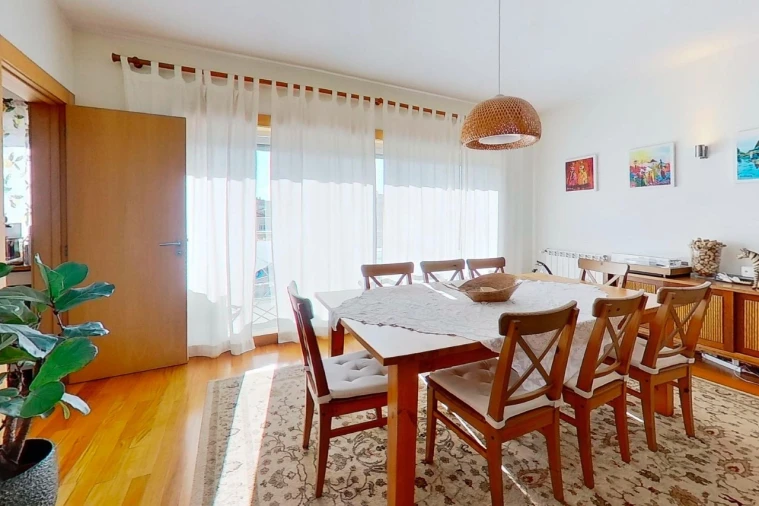 Apartamento T4 para Venda em Cedofeita, Santo Ildefonso, Sé, Miragaia, São Nicolau e Vitória Foto 2