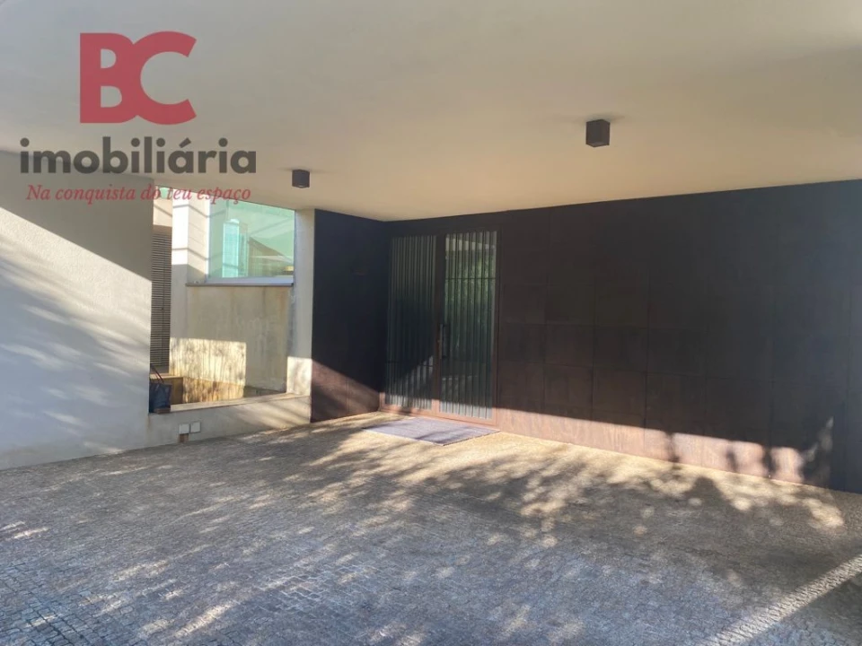 Moradia T3 para Arrendamento em Grijó e Sermonde Foto 23