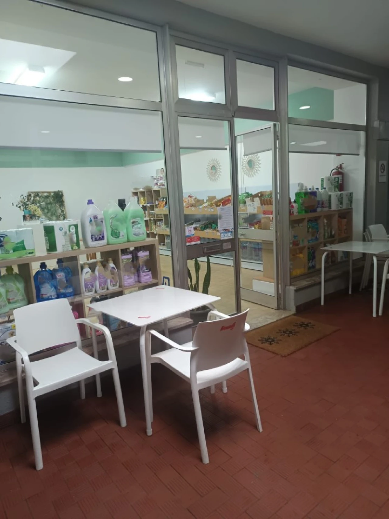 Negócio para Venda em Espinho Foto 3