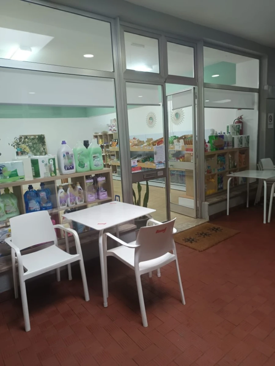 Negócio para Venda em Espinho Foto 3