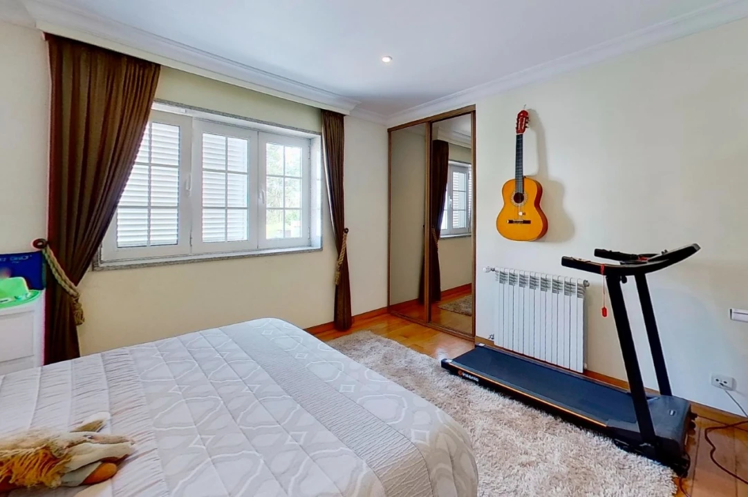 Moradia T4 para Venda em Mafamude e Vilar do Paraíso Foto 9