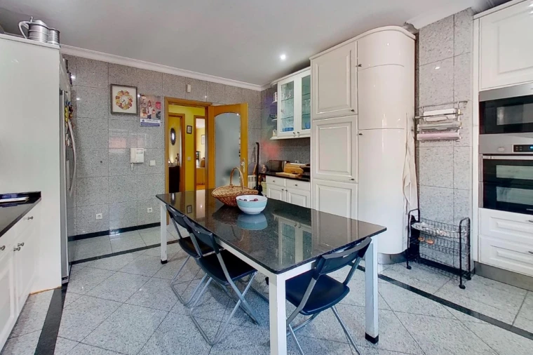 Moradia T4 para Venda em Mafamude e Vilar do Paraíso Foto 7