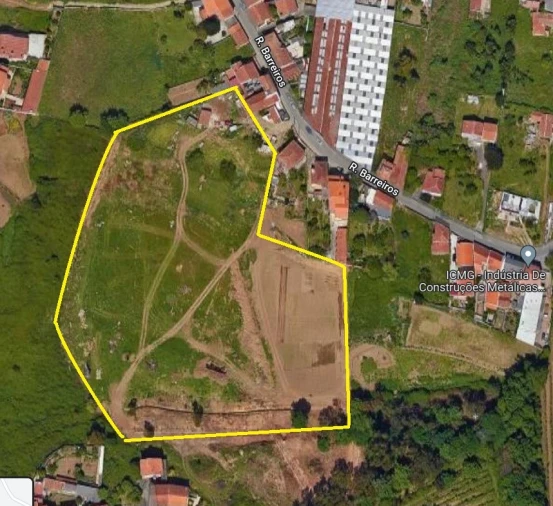 Terreno para Venda em Fânzeres e São Pedro da Cova Foto 1