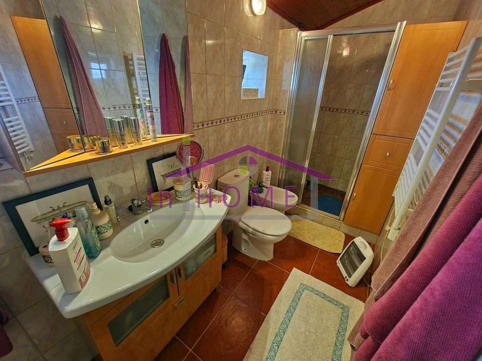 Moradia T4 para Venda em Santana da Serra Foto 19