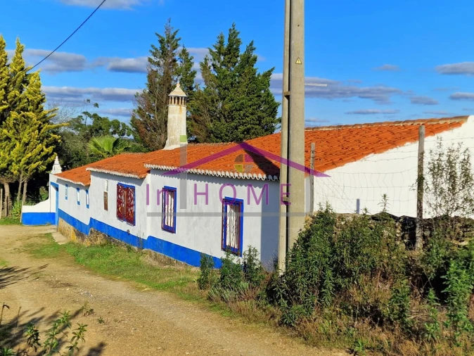 Moradia T4 para Venda em Santana da Serra Foto 2