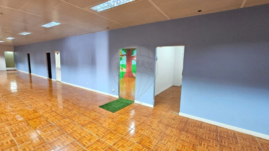 Armazém para Arrendamento em Cascais e Estoril Foto 4