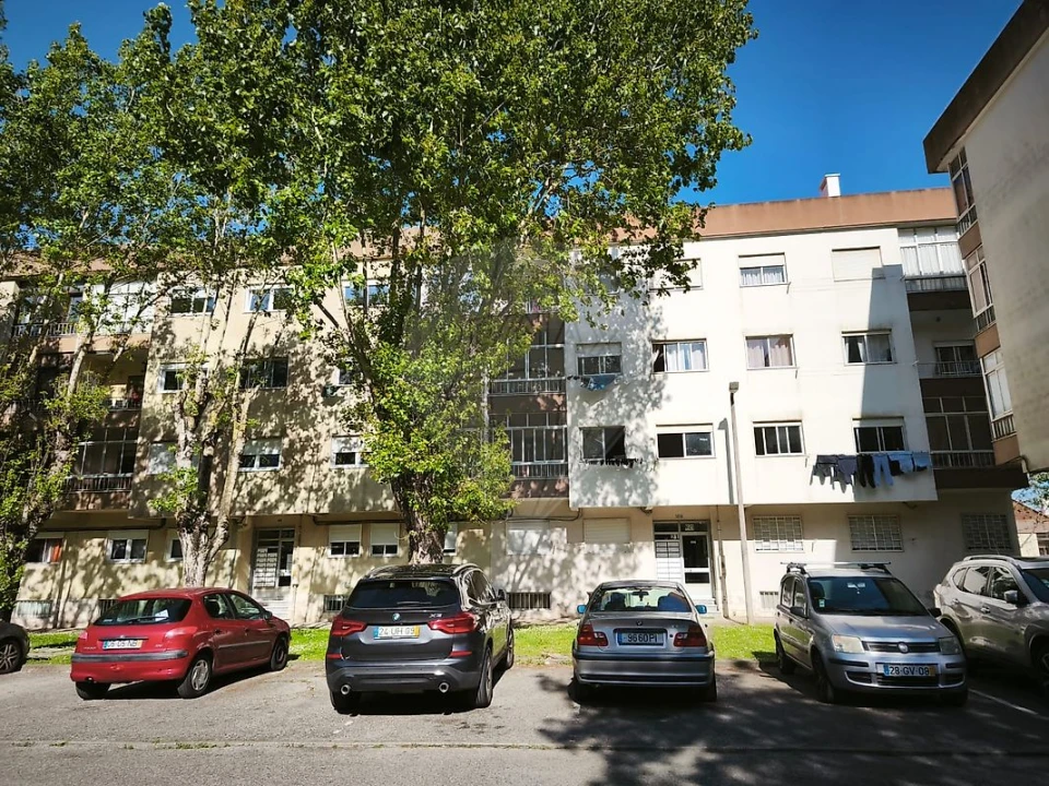 Apartamento T2 para Venda em Rio de Mouro Foto 20