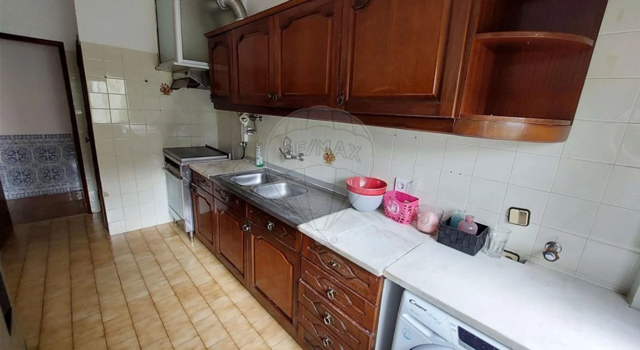 Apartamento T2 para Venda em Rio de Mouro Foto 10