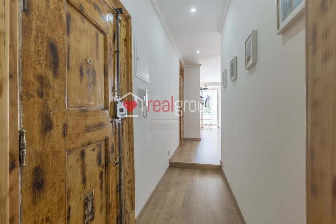 Apartamento T1 para Venda em São Vicente Foto 2