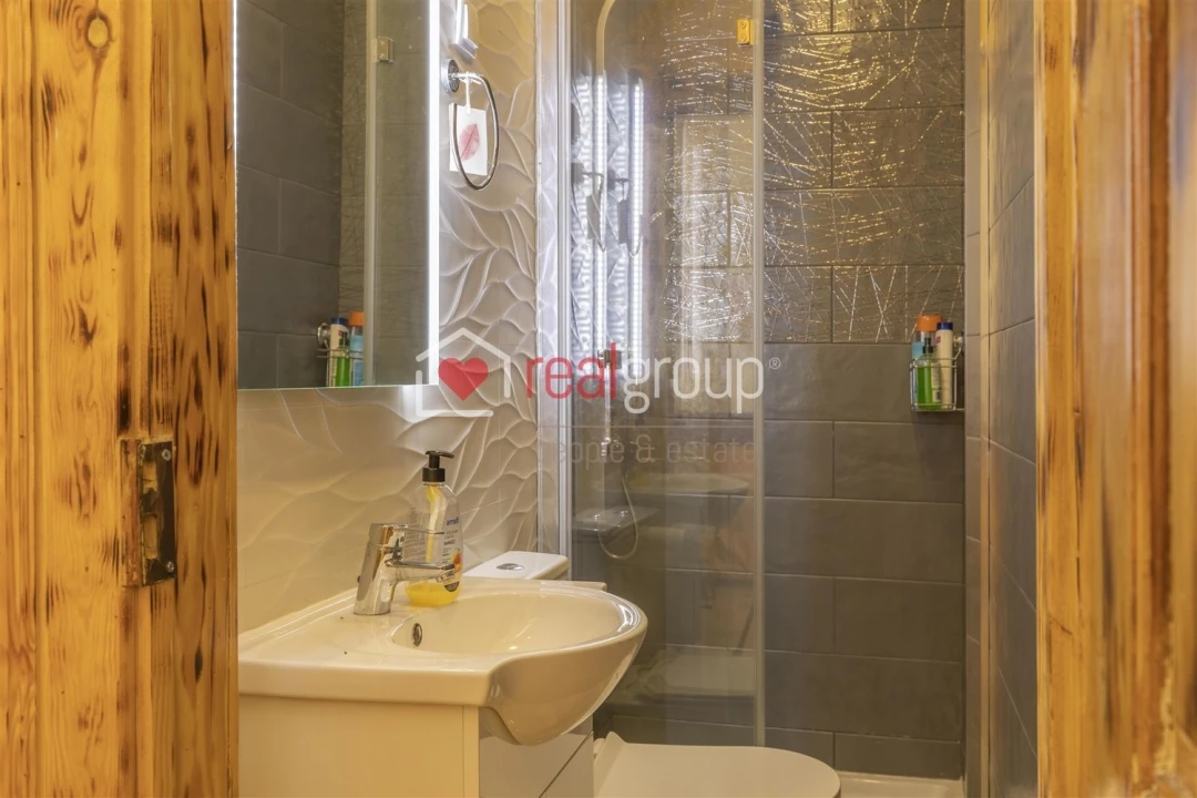 Apartamento T1 para Venda em São Vicente Foto 25