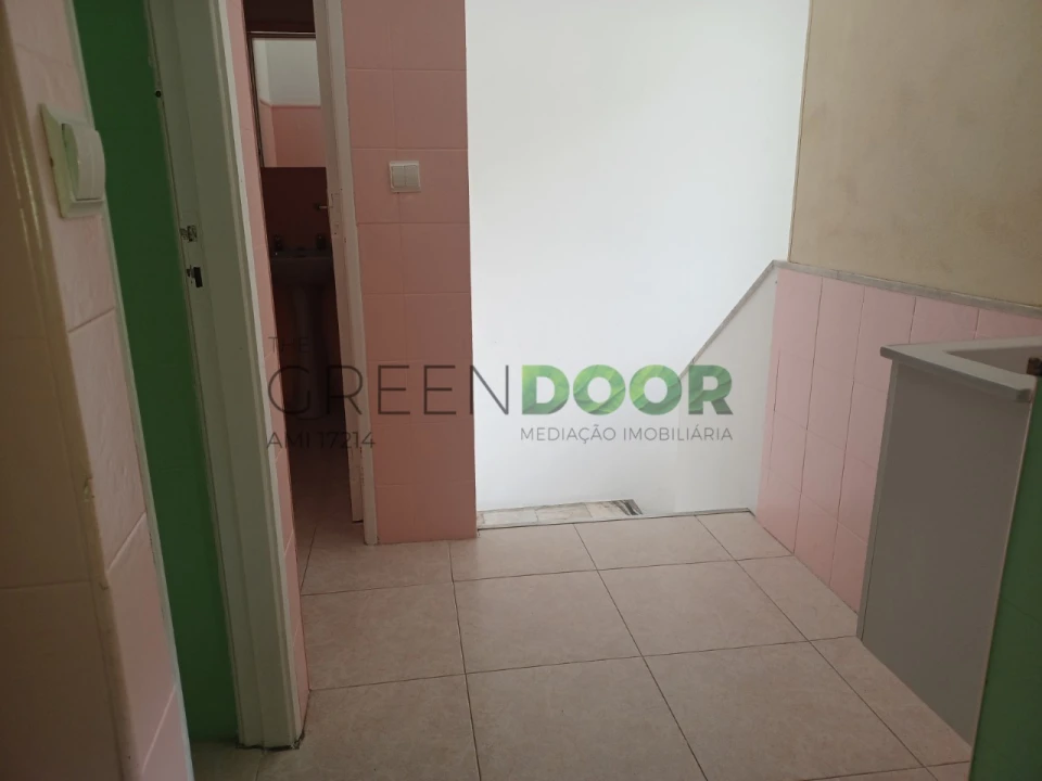 Loja para Venda em Amora Foto 38