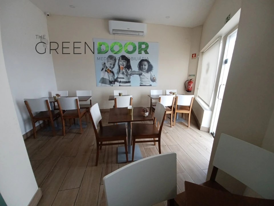 Loja para Cedência de Quotas em Amora Foto 4