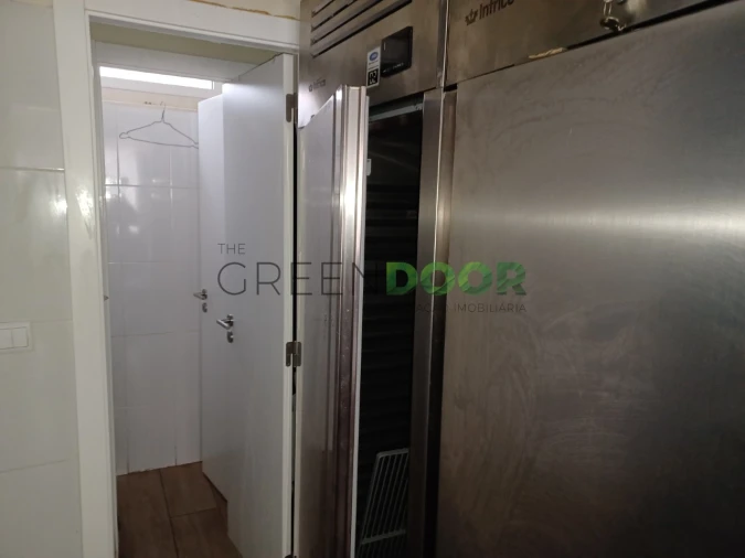 Loja para Cedência de Quotas em Amora Foto 14