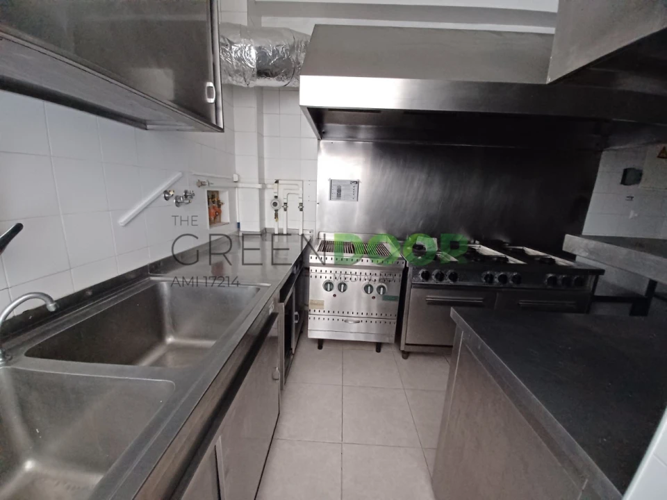 Loja para Arrendamento em Amora Foto 15