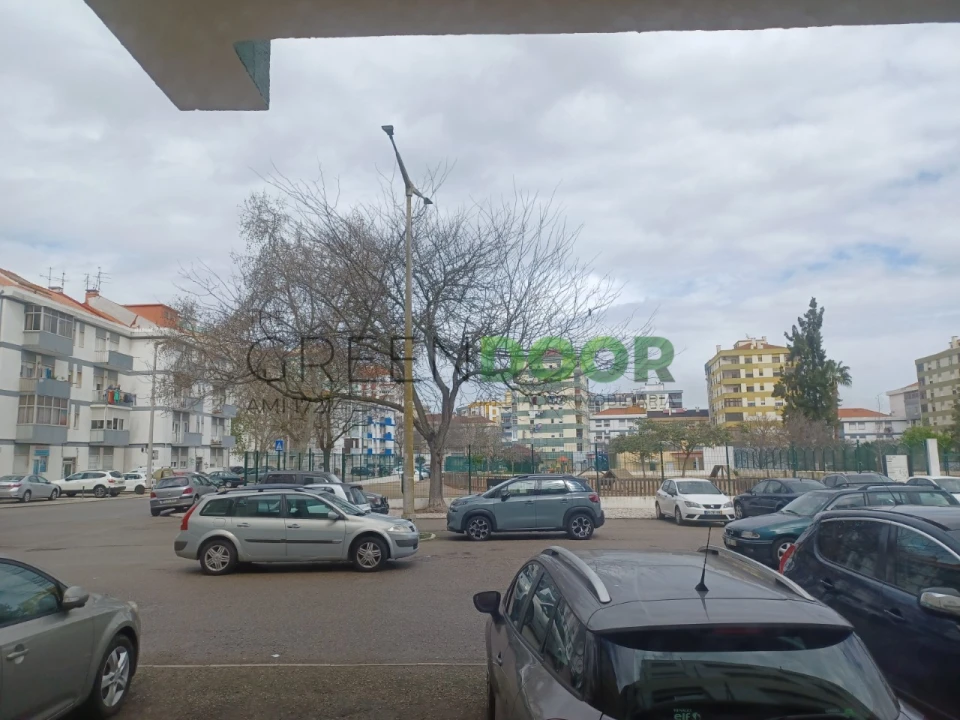 Loja para Arrendamento em Amora Foto 41