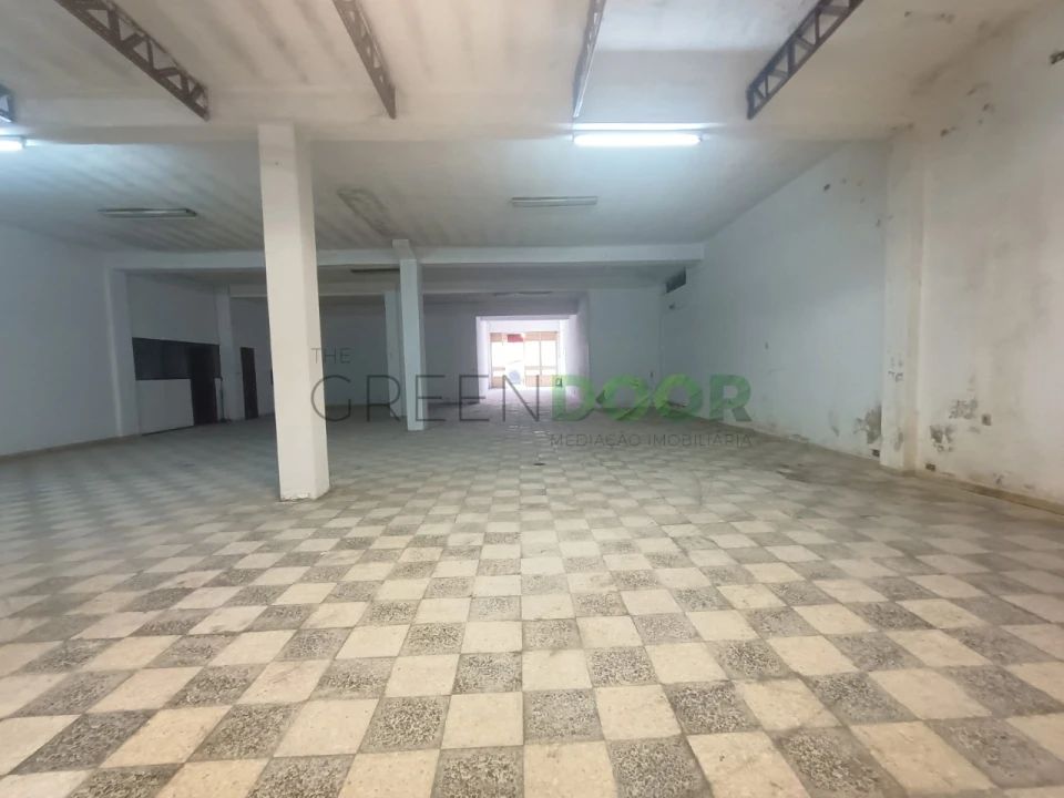 Armazém para Venda em Baixa da Banheira e Vale da Amoreira Foto 6
