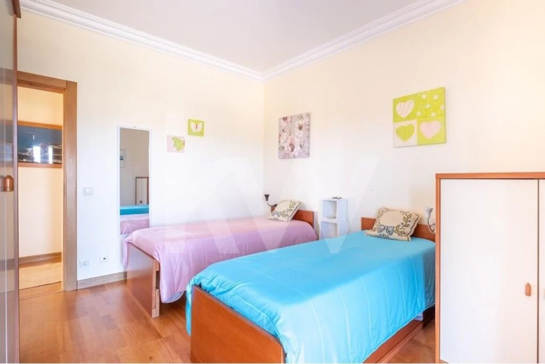 Moradia T2 para Venda em Encarnação Foto 17