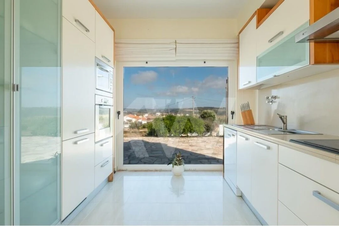 Moradia T2 para Venda em Encarnação Foto 24