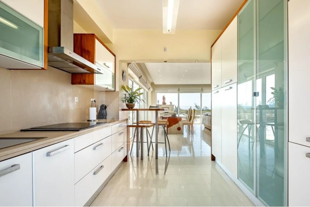 Moradia T2 para Venda em Encarnação Foto 25