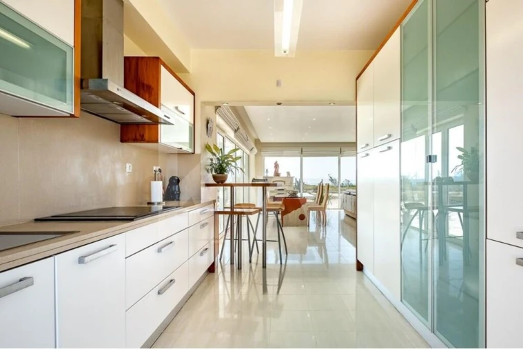 Moradia T2 para Venda em Encarnação Foto 25