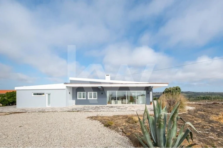 Moradia T2 para Venda em Encarnação Foto 33