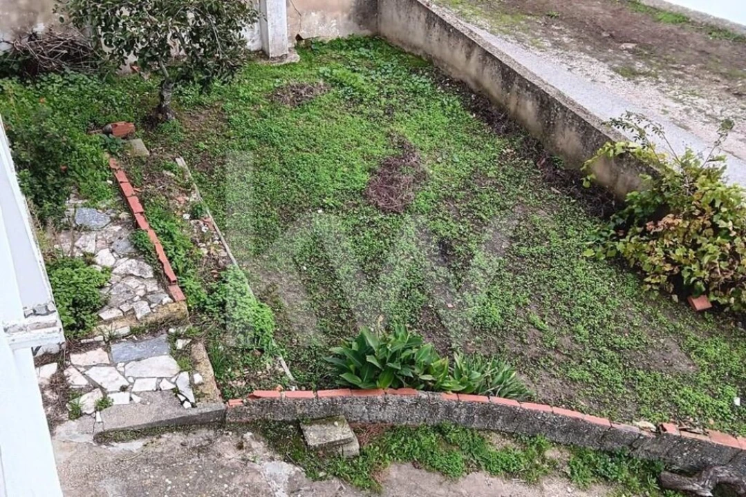 Moradia T2 para Venda em Malveira e São Miguel de Alcainça Foto 16