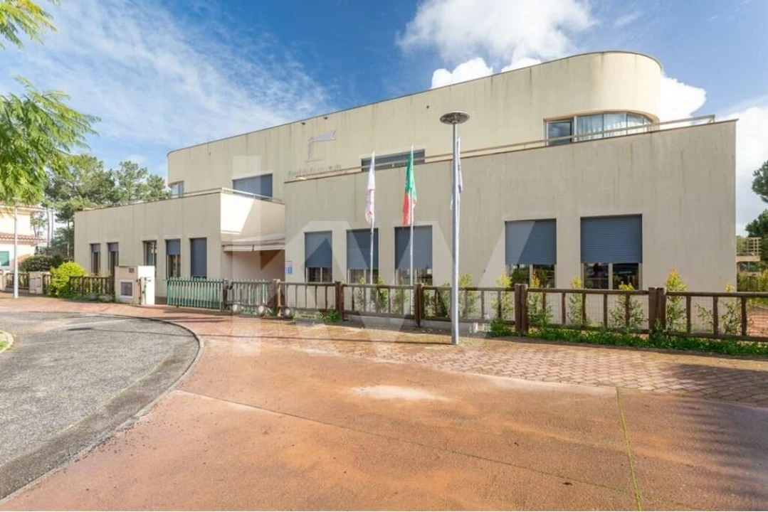 Loja para Venda em Samora Correia Foto 3