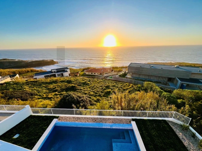 Moradia T3 para Venda em Santo Isidoro