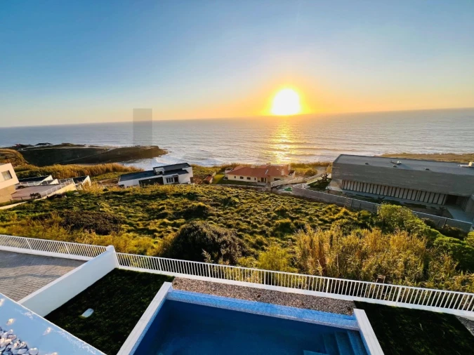 Moradia T3 para Venda em Santo Isidoro Foto 16