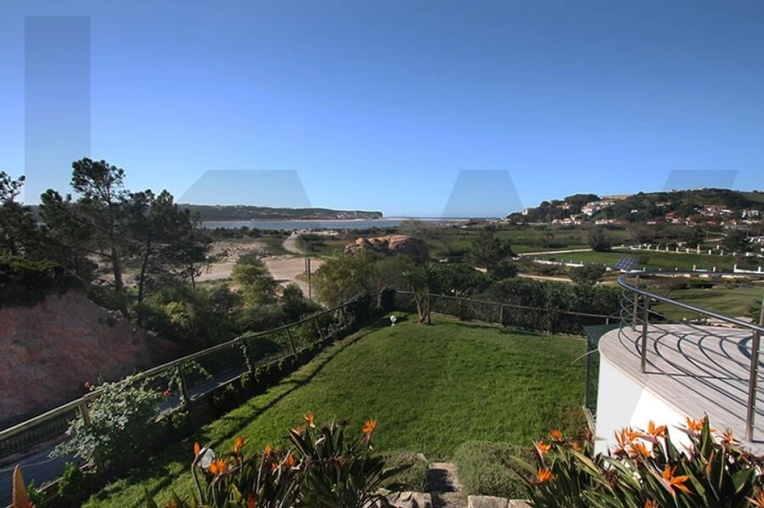 Moradia T4 para Venda em Foz do Arelho Foto 9