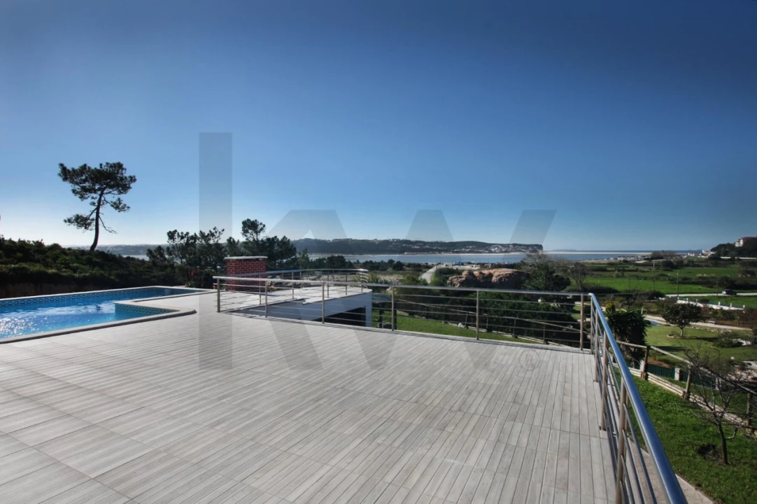 Moradia T4 para Venda em Foz do Arelho Foto 10