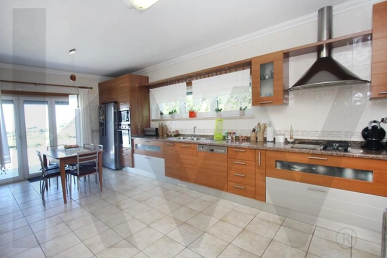 Moradia T4 para Venda em Foz do Arelho Foto 21