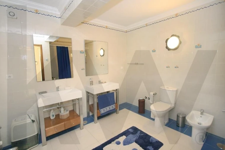 Moradia T4 para Venda em Foz do Arelho Foto 43