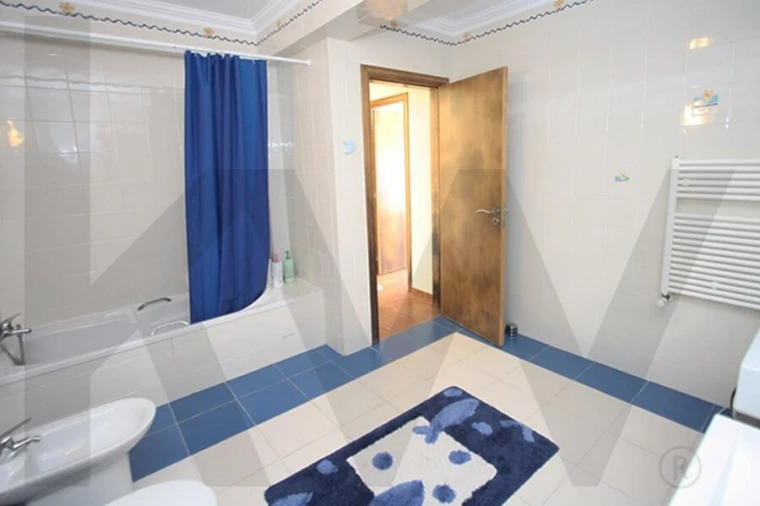 Moradia T4 para Venda em Foz do Arelho Foto 44