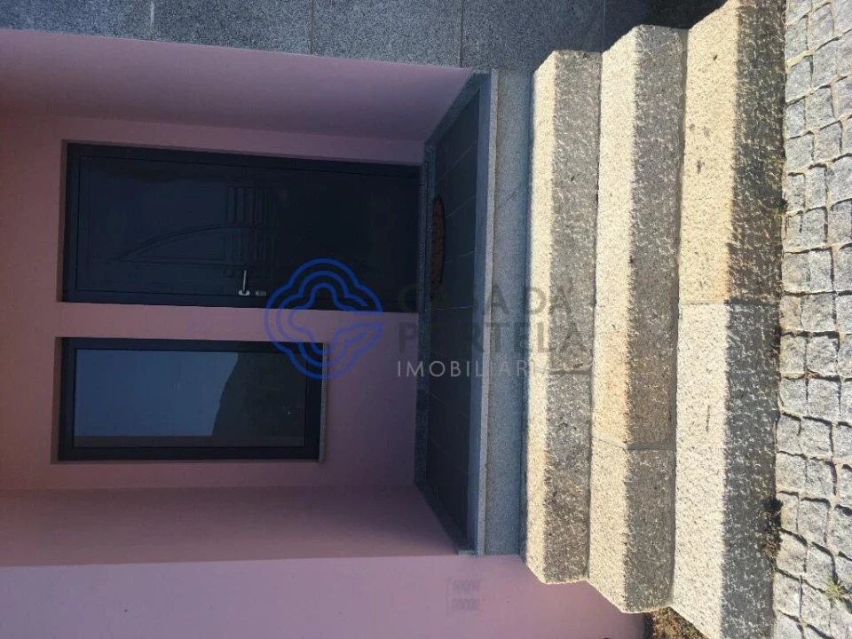 Moradia T4 para Venda em Campos e Vila Meã Foto 9