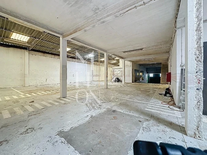 Armazém para Venda em Santa Iria de Azoia, São João da Talha e Bobadela Foto 18