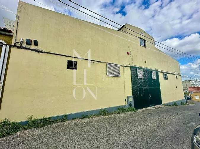 Armazém para Venda em Santa Iria de Azoia, São João da Talha e Bobadela Foto 25