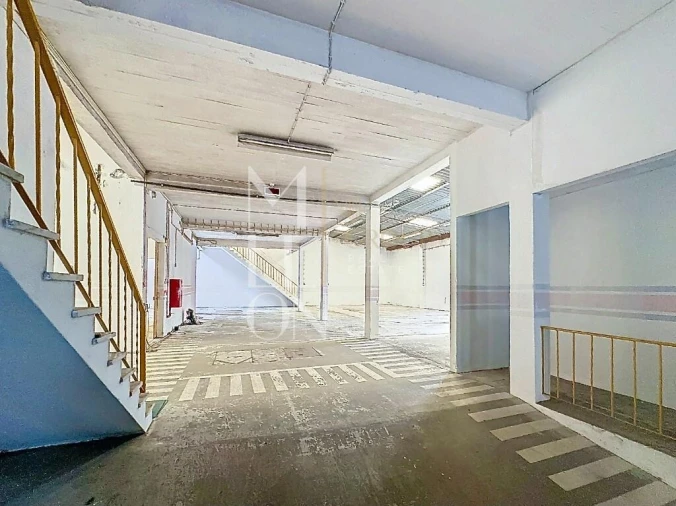 Armazém para Venda em Santa Iria de Azoia, São João da Talha e Bobadela Foto 5